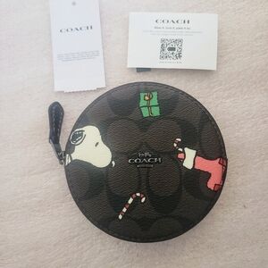 COACH X Peanuts Round Coin Case In Signature Canvas With Snoopy Presents, NWT